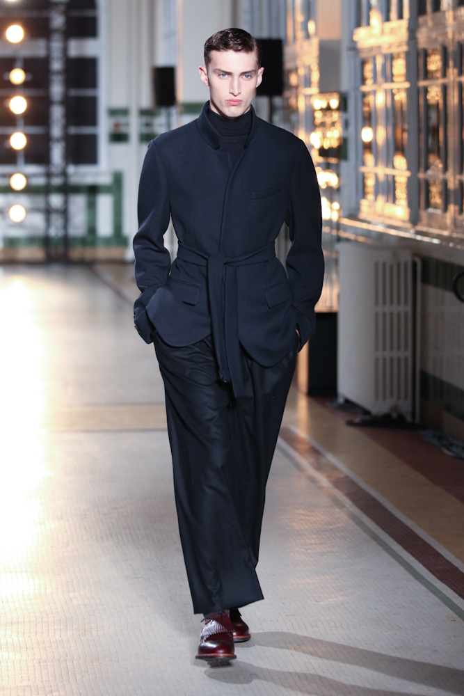 PFW-FW12-H-wooyoungmi-_Jodie_Talbot-3