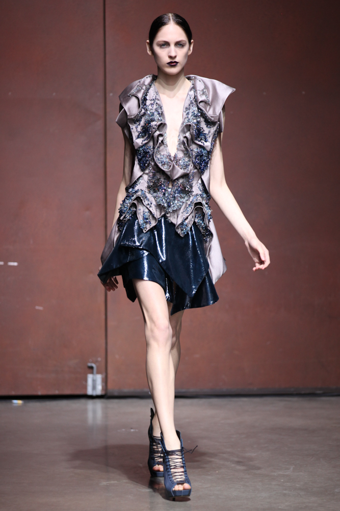 PFW-SS12-HC-yioing_yin-_Jodie_Talbot-17