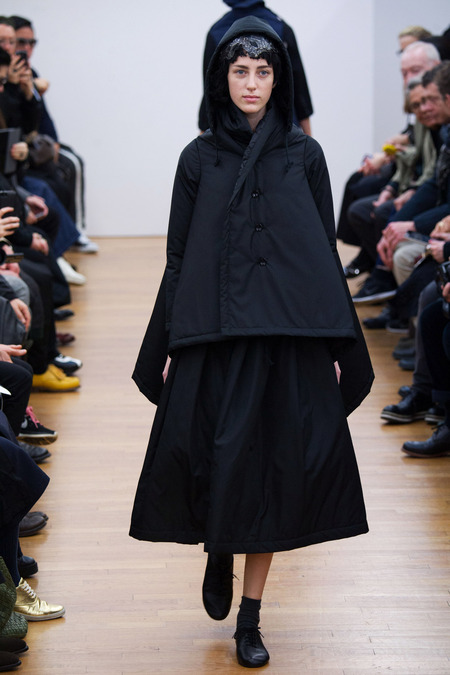 COMME DES GARCONS - PARIS - FALL/WINTER 2014 RUNWAY SHOW | THE UNTITLED ...