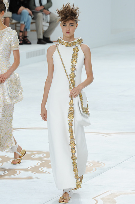 CHANEL - F/W 2014 HAUTE COUTURE RUNWAY SHOW | THE UNTITLED MAGAZINE