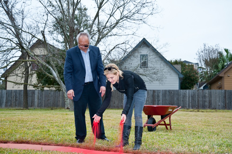 SOCIALLY RESPONSIBLE ART THE RED SAND PROJECT INTERVIEW WITH ARTIST