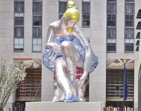 Seated Ballerina preview