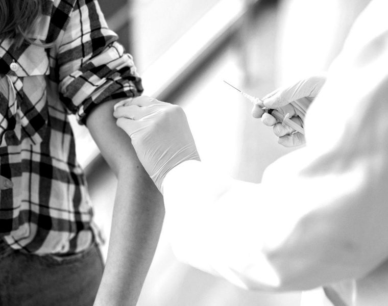 vaccine preview blackwhite