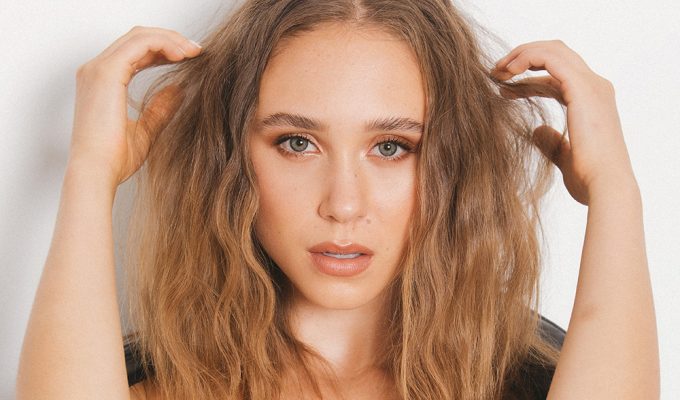 Emma Malouff 0244