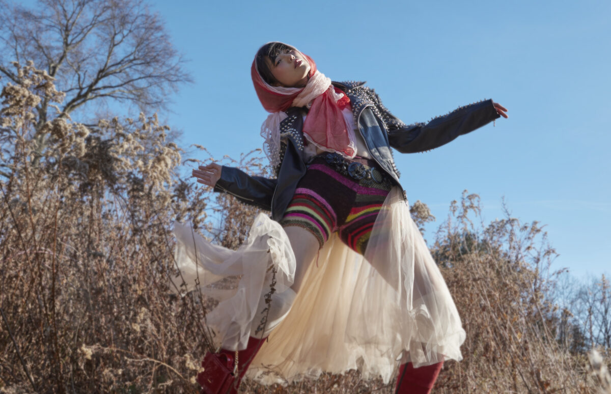 Conceptual People Photography　ロビン・セルマン Chris 2326 3D People Asian Man Walking | Fab