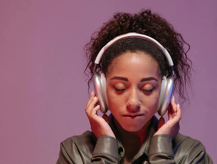 FemalePodcasts PavelDanilyuk Pexels Preview