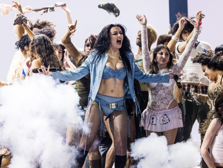 charli xcx 2025 grammys performance rave