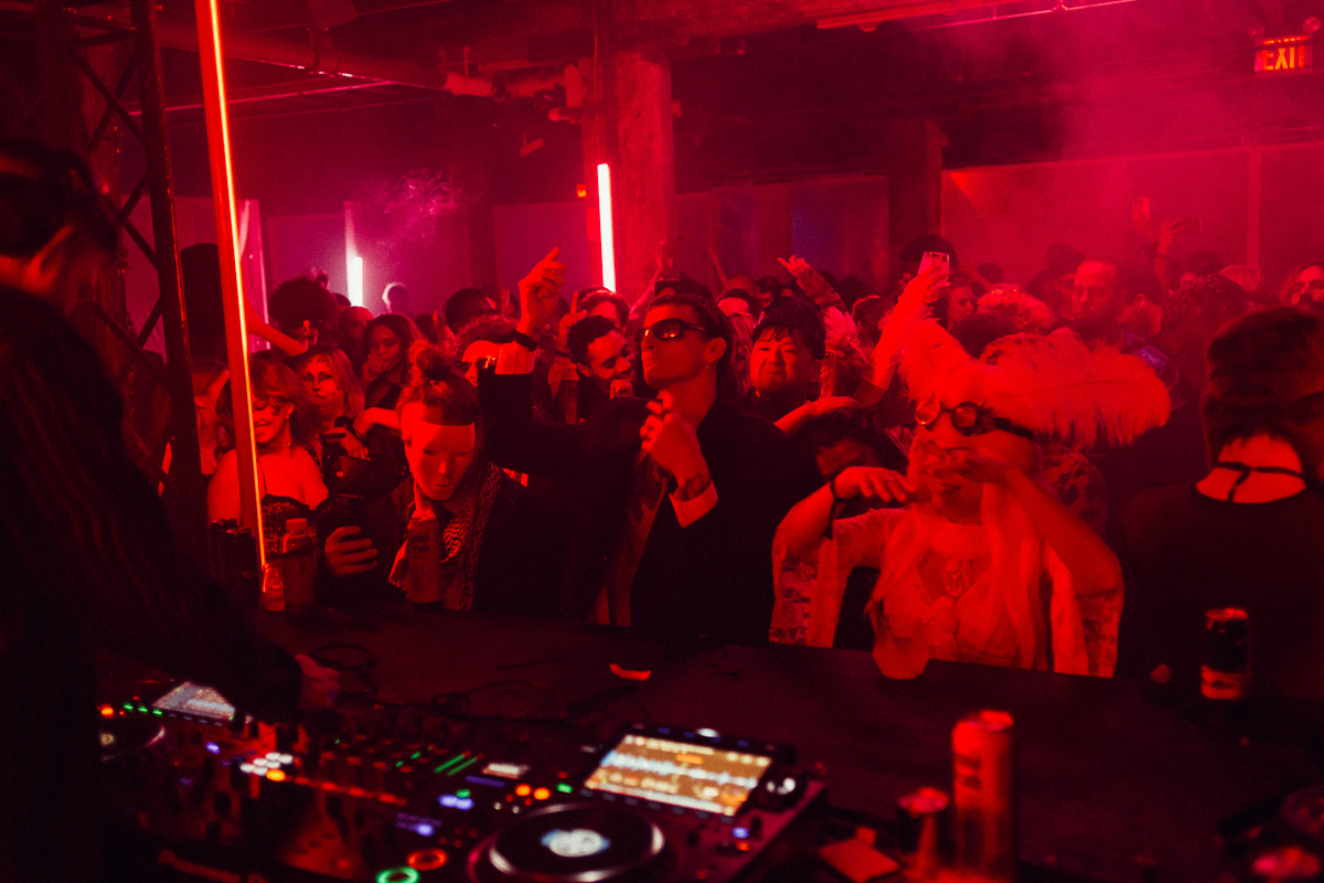 TELLNO1 Nov 1st COLOR 331