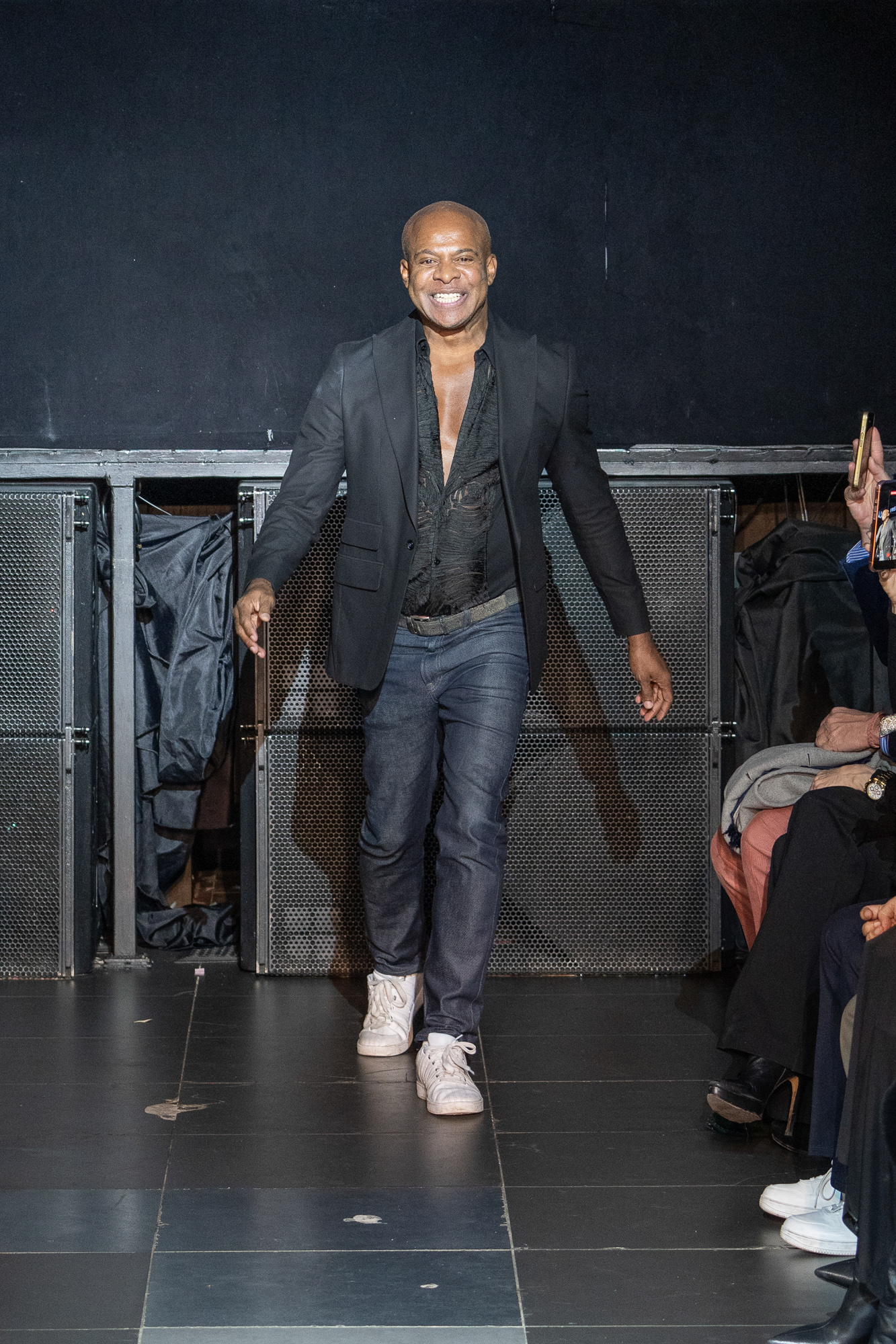 FREDERICK ANDERSON Look 35 Bow