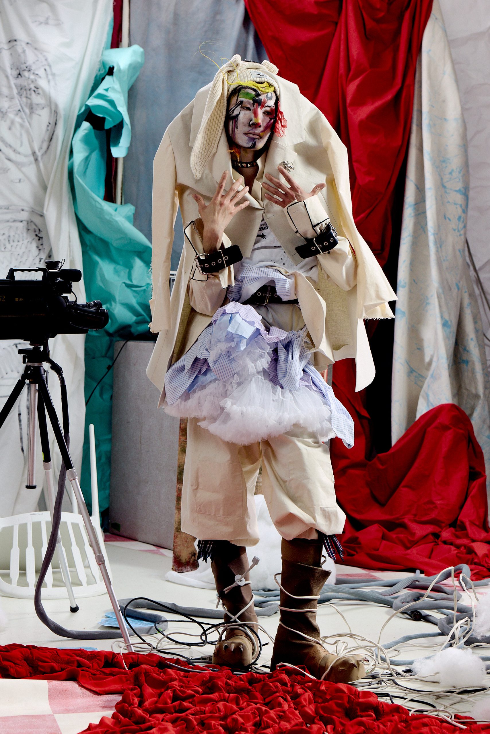 LOOK 26 scaled